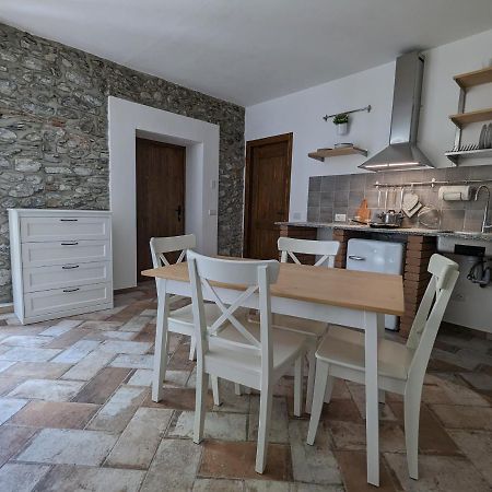 Antica Osteria Apartments Dongo Eksteriør bilde