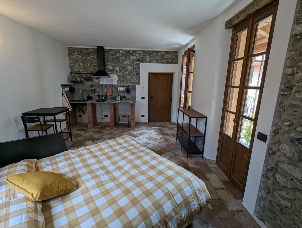 Antica Osteria Apartments Dongo Eksteriør bilde